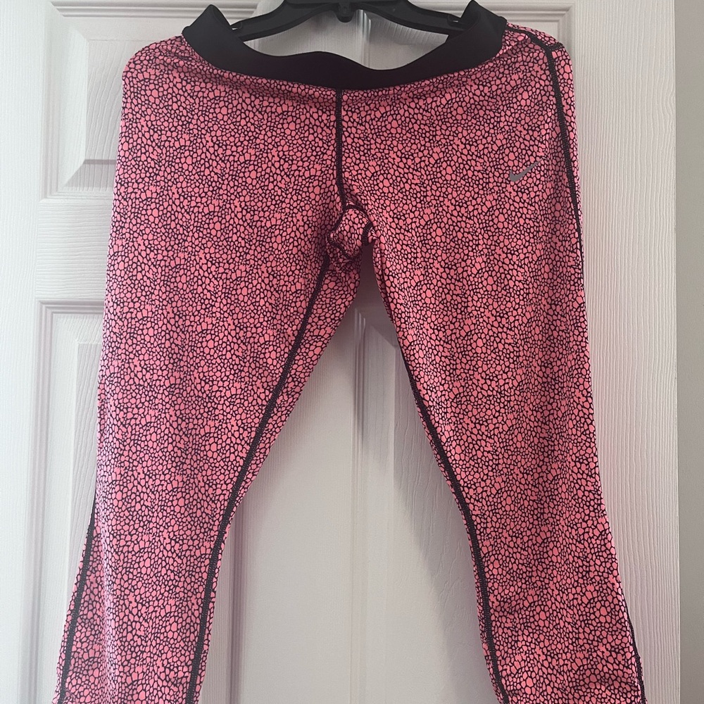 Nike Women Pink Patterned Athletic Leggings
